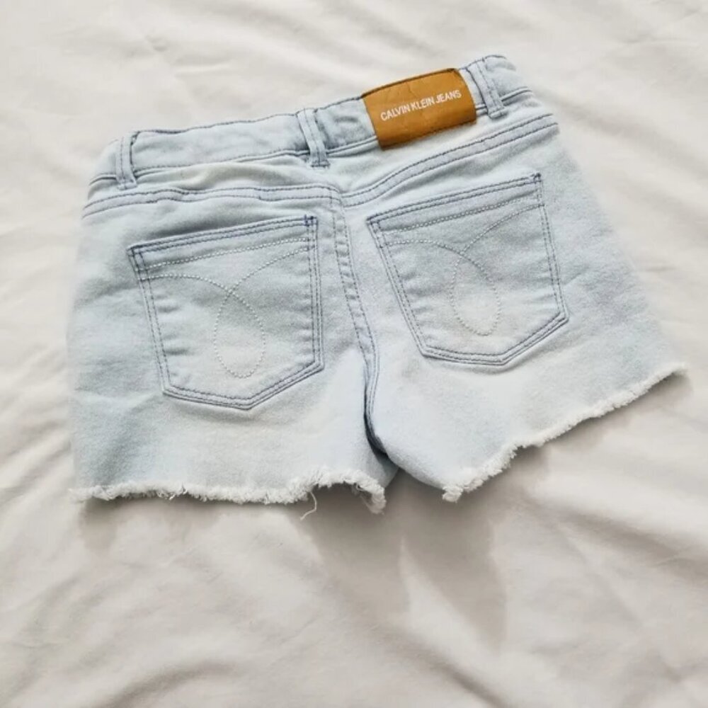 Calvin Klein Little girl light denim shorts size 6x (E7) - Picture 5 of 5